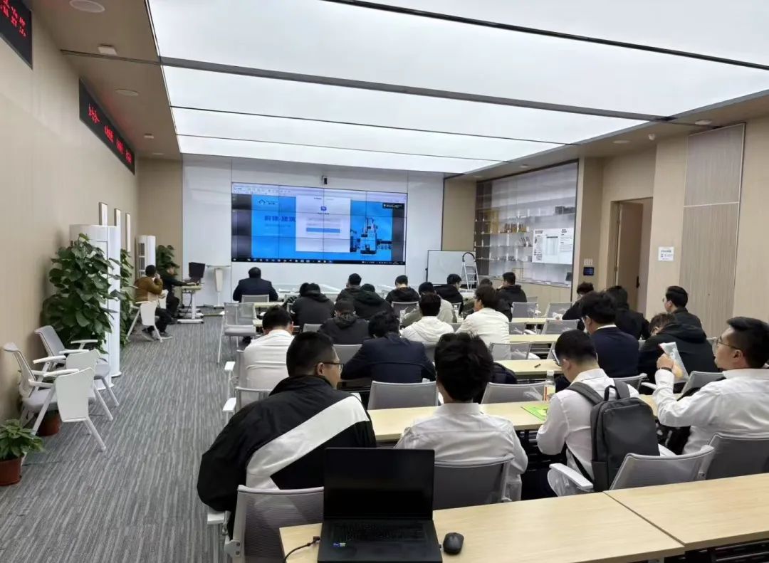 中建未來智造與蔚建科技聯合舉辦第一屆施工機器人技能培訓大賽